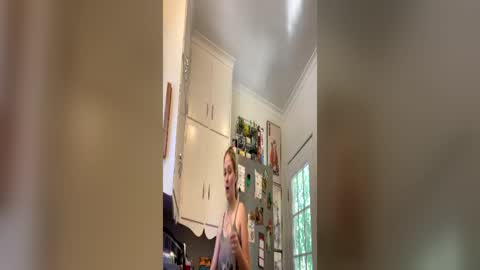 bigtittybella21 online show from June 30, 2026, 9:27 pm