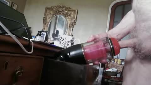 bigukphallus online show from June 10, 2026, 2:49 pm