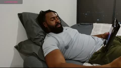 blackmuscless online show from July 25, 2026, 3:26 am