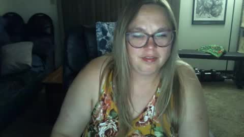 bladesizzo3111 online show from June 7, 2026, 5:00 am