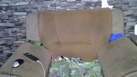 blonde_creamy online show from July 8, 2026, 5:06 pm