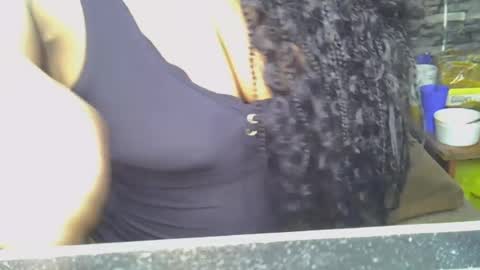 blonde_creamy online show from July 11, 2026, 6:43 pm