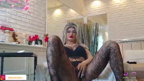 blondeceline online show from June 22, 2026, 5:04 am