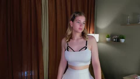 blondensinful online show from June 12, 2026, 8:35 am