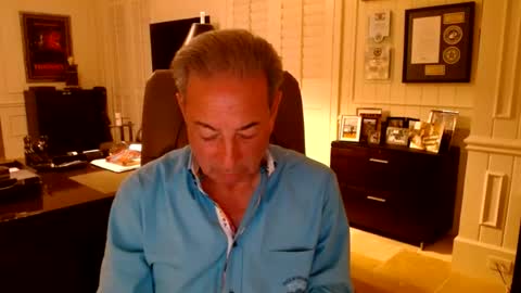 Snapshot of blueisles chatting on August 2, 2026, 12:09 am blueisles online show from August 2, 2026, 12:09 am