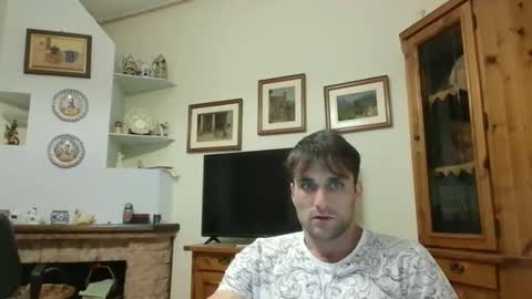 bluejoee online show from June 8, 2026, 7:47 pm