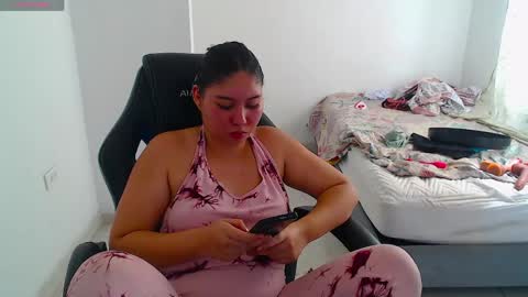 Snapshot of blumbum chatting on April 30, 2026, 7:09 pm Hey guysI am BrendaWelcome my room online show from April 30, 2026, 7:09 pm