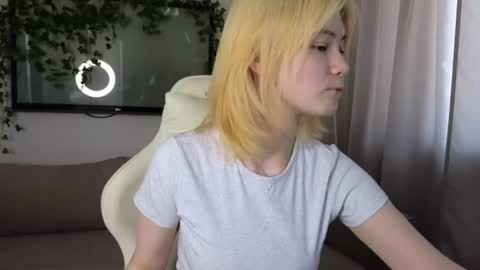 Alice and David online show from June 16, 2026, 2:25 am
