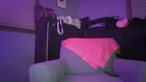 milf online show from July 22, 2026, 3:31 am