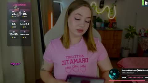  Lina  online show from July 16, 2026, 9:32 pm