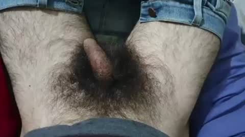 Im Bom - Tip if You Liked my Hairy Body - Private Show is Open - Read more about me in the bio below online show from July 19, 2026, 10:08 am