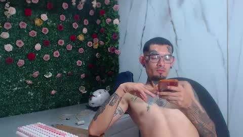 Snapshot of boy_tatto777 chatting on April 29, 2026, 4:44 pm boy_tatto777 online show from April 29, 2026, 4:44 pm