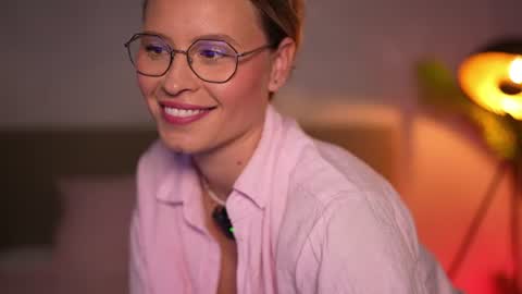 Snapshot of brandywhite chatting on July 23, 2026, 5:16 am Alex online show from July 23, 2026, 5:16 am