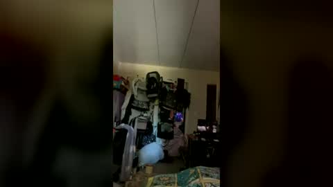 Brujaxgrey online show from July 19, 2026, 5:27 pm