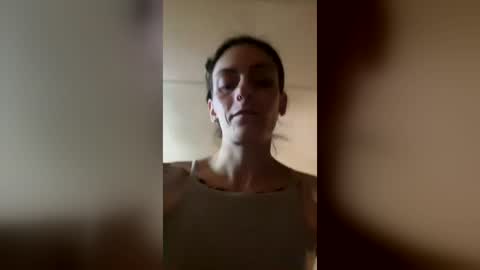 Brujaxgrey online show from July 24, 2026, 5:00 pm