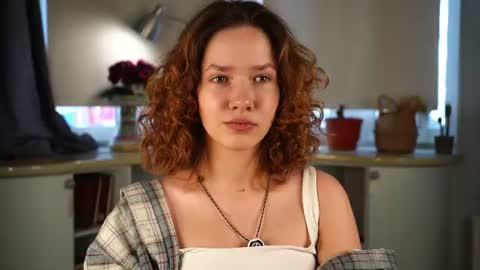 Tess online show from June 22, 2026, 1:52 pm