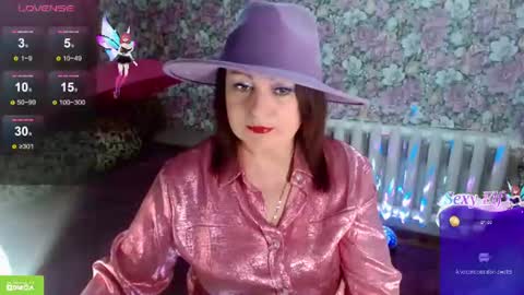 Julia online show from July 10, 2026, 10:01 pm