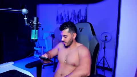 Snapshot of bruno_diaz31 chatting on April 27, 2026, 4:43 am Bruno online show from April 27, 2026, 4:43 am