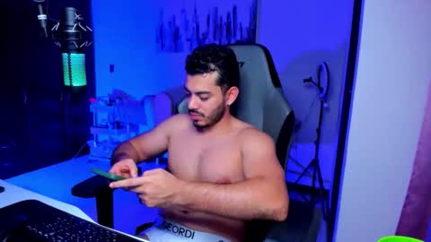 Snapshot of bruno_diaz31 chatting on May 18, 2026, 5:57 am Bruno online show from May 18, 2026, 5:57 am