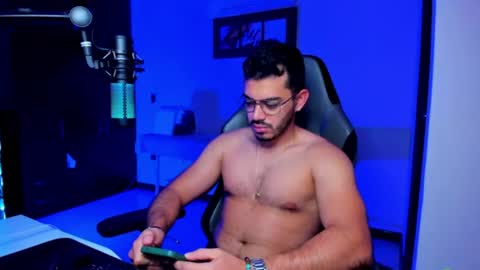Snapshot of bruno_diaz31 chatting on June 17, 2026, 12:29 pm Bruno online show from June 17, 2026, 12:29 pm