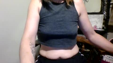 Buttonz455 online show from June 29, 2026, 7:47 am