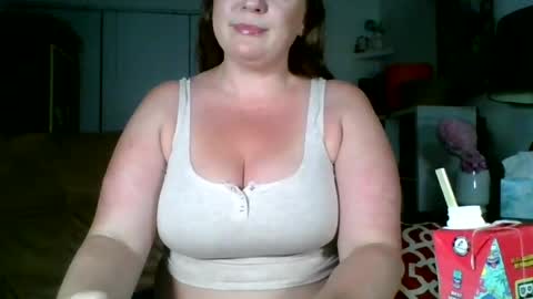 Snapshot of caitieluvs chatting on July 30, 2026, 2:32 am caitieluvs online show from July 30, 2026, 2:32 am