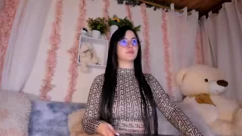 Snapshot of camiilalopee chatting on May 31, 2026, 8:43 pm Camii Lopez online show from May 31, 2026, 8:43 pm