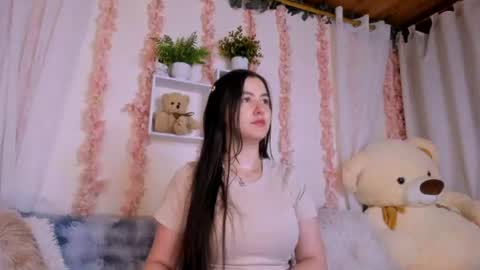 Snapshot of camiilalopee chatting on July 19, 2026, 10:46 pm Camii Lopez online show from July 19, 2026, 10:46 pm