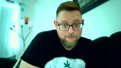 canadianbacon1985 online show from July 26, 2026, 4:03 pm