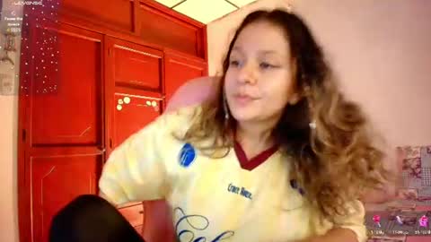 Candase online show from June 25, 2026, 2:55 am