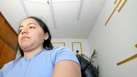 Candy  online show from May 26, 2026, 1:07 pm