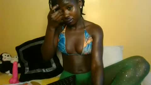 candy_hun online show from July 3, 2026, 9:59 am