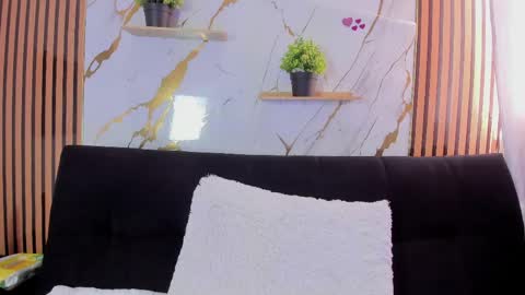 Snapshot of candy_queens__ chatting on June 3, 2026, 7:19 pm Candy online show from June 3, 2026, 7:19 pm