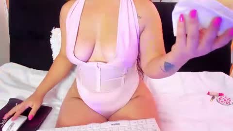 Snapshot of candy_queens__ chatting on June 12, 2026, 7:24 pm Candy online show from June 12, 2026, 7:24 pm