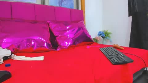 candy sweety1 online show from June 17, 2026, 3:46 pm