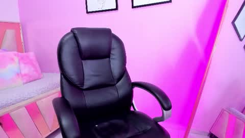 Snapshot of candyvioletta_ chatting on July 29, 2026, 2:15 pm Violetta online show from July 29, 2026, 2:15 pm