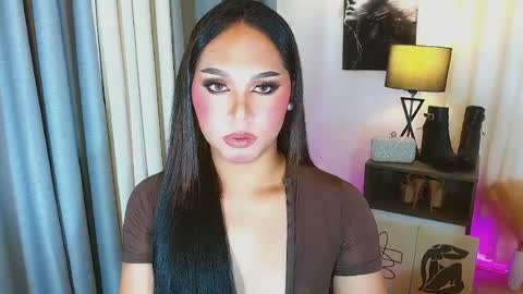 caprize_diva online show from July 15, 2026, 3:45 am