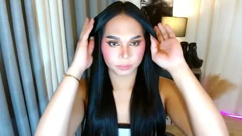 caprize_diva online show from July 28, 2026, 2:18 am