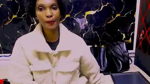 caramelminxx_ online show from June 21, 2026, 7:00 am