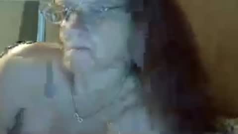 carleeswoman08 online show from June 16, 2026, 11:46 am