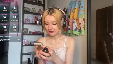 Elina online show from July 20, 2026, 7:22 am