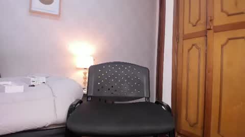  Caroline  online show from July 25, 2026, 11:30 am
