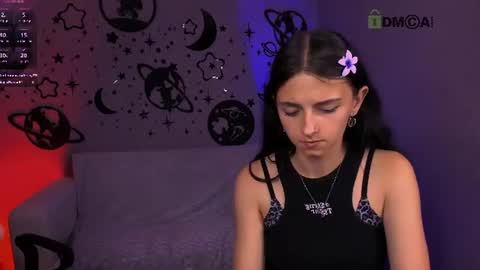Snapshot of caroline_honeyy chatting on July 6, 2026, 3:03 pm Caroline online show from July 6, 2026, 3:03 pm