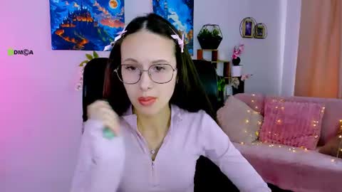 Caroline online show from July 16, 2026, 8:42 am