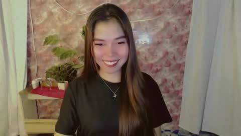 Snapshot of catherine_365 chatting on May 10, 2026, 6:35 pm catherine_365 online show from May 10, 2026, 6:35 pm