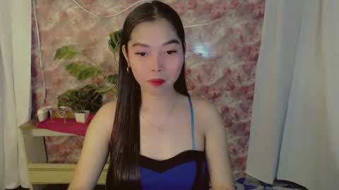 Snapshot of catherine_365 chatting on May 11, 2026, 6:49 pm catherine_365 online show from May 11, 2026, 6:49 pm