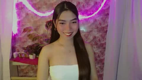 Snapshot of catherine_365 chatting on May 12, 2026, 6:27 pm catherine_365 online show from May 12, 2026, 6:27 pm
