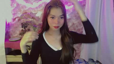 Snapshot of catherine_365 chatting on June 19, 2026, 1:21 am catherine_365 online show from June 19, 2026, 1:21 am
