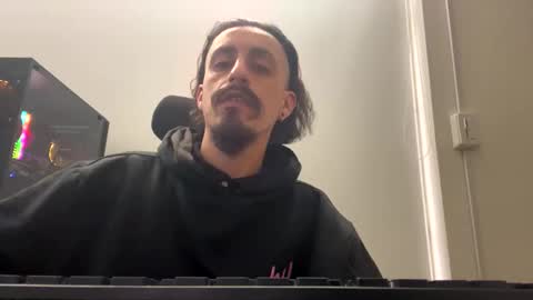 Snapshot of cayu_frensh94 chatting on December 12, 2024, 9:37 pm cayu_frensh94 online show from December 12, 2024, 9:37 pm