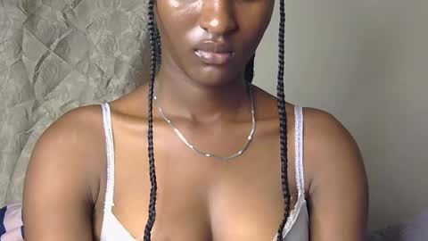 cee_queen online show from June 24, 2026, 1:15 am